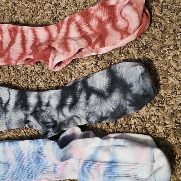 3 Pairs Of Womens Tie Dye Socks!! Nwots - Picture 4 of 4